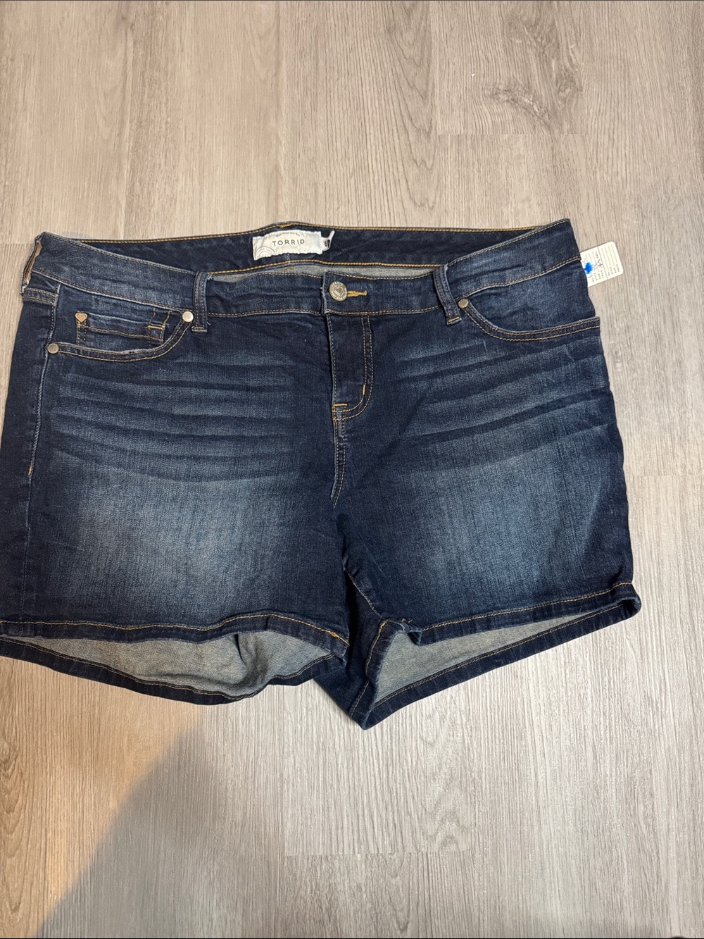 torrid size 18 Dark Washed Denim Shorts